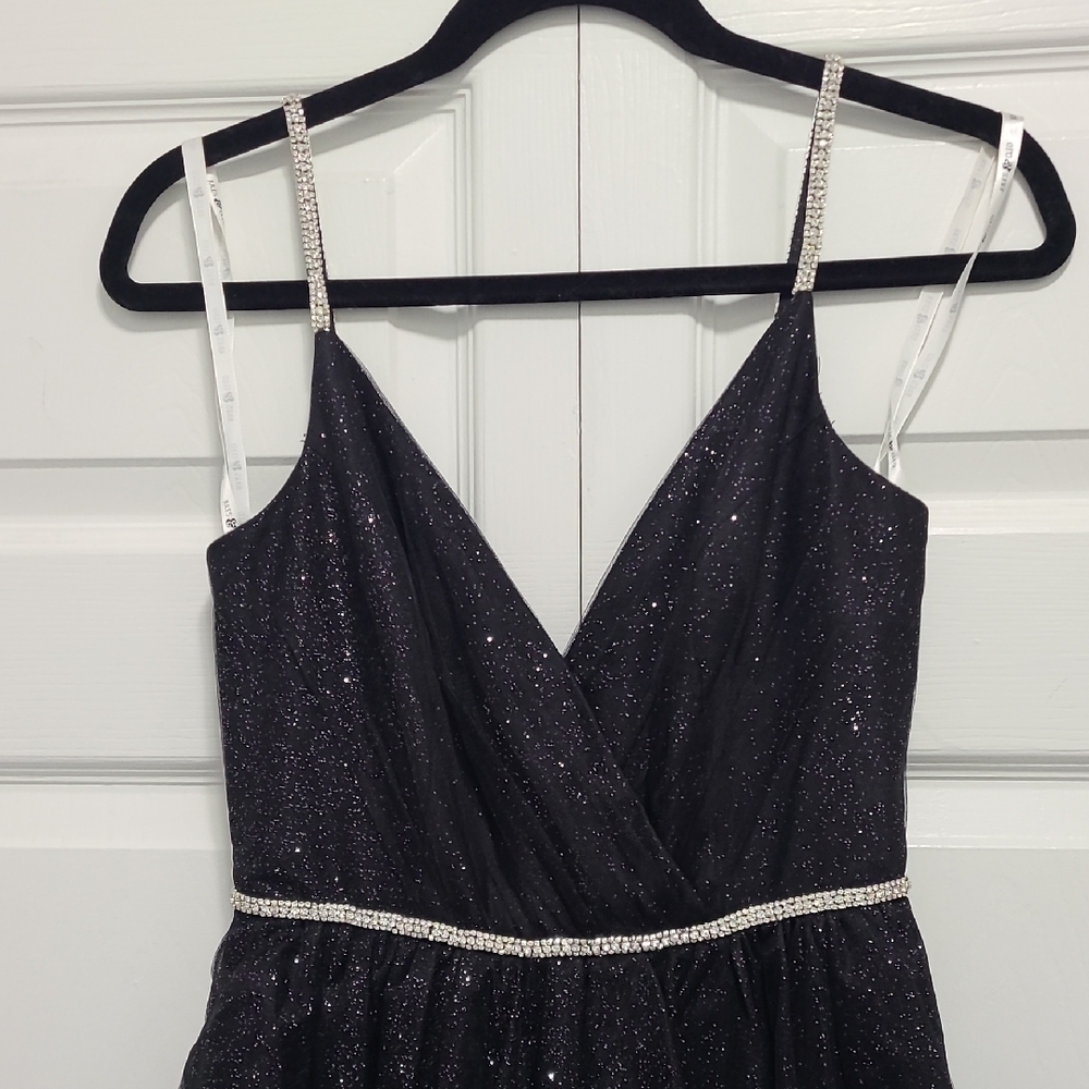 JULES & CLEOโ Black Embellished Gown SIZE 2 tulle - Picture 2 of 11
